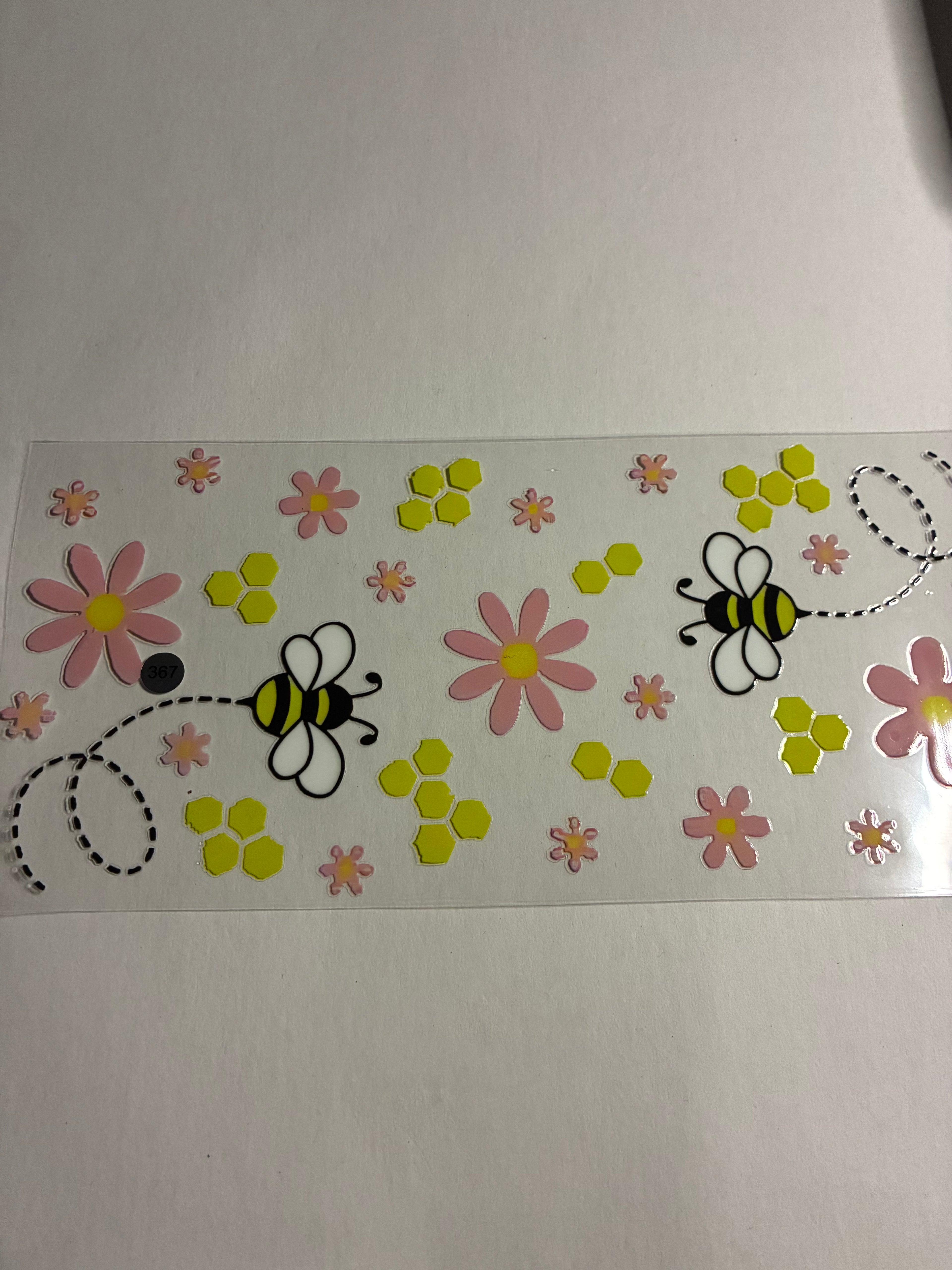 Cup wrap bee and pink daisies #367