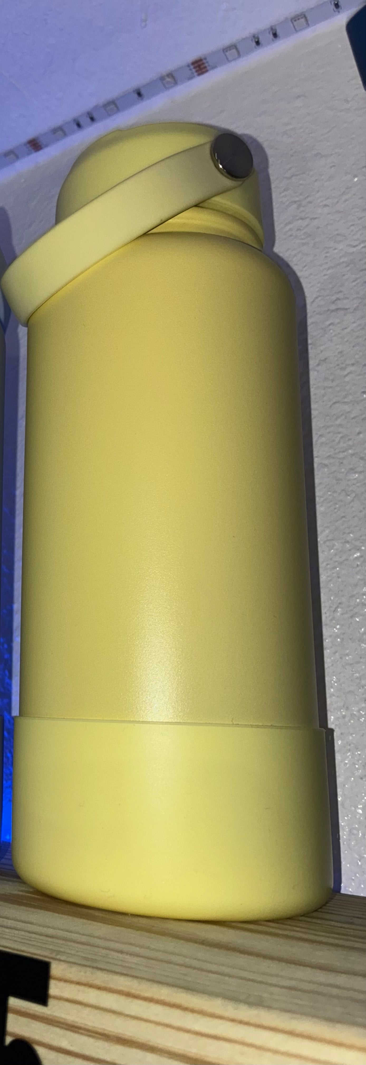 32oz yellow waterbottle