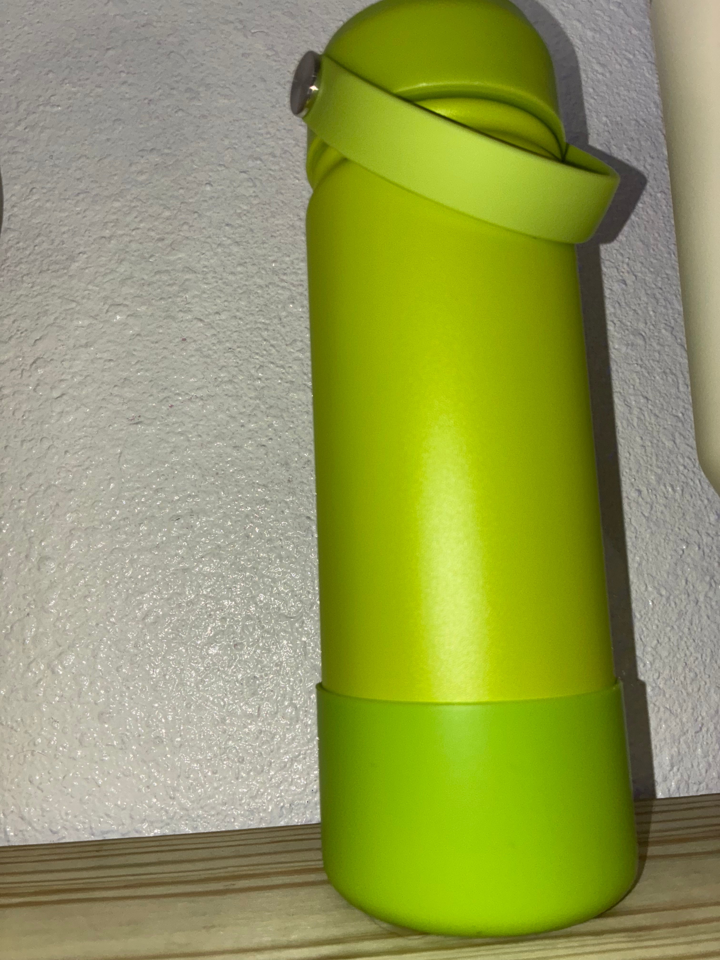 18oz lime green water bottle