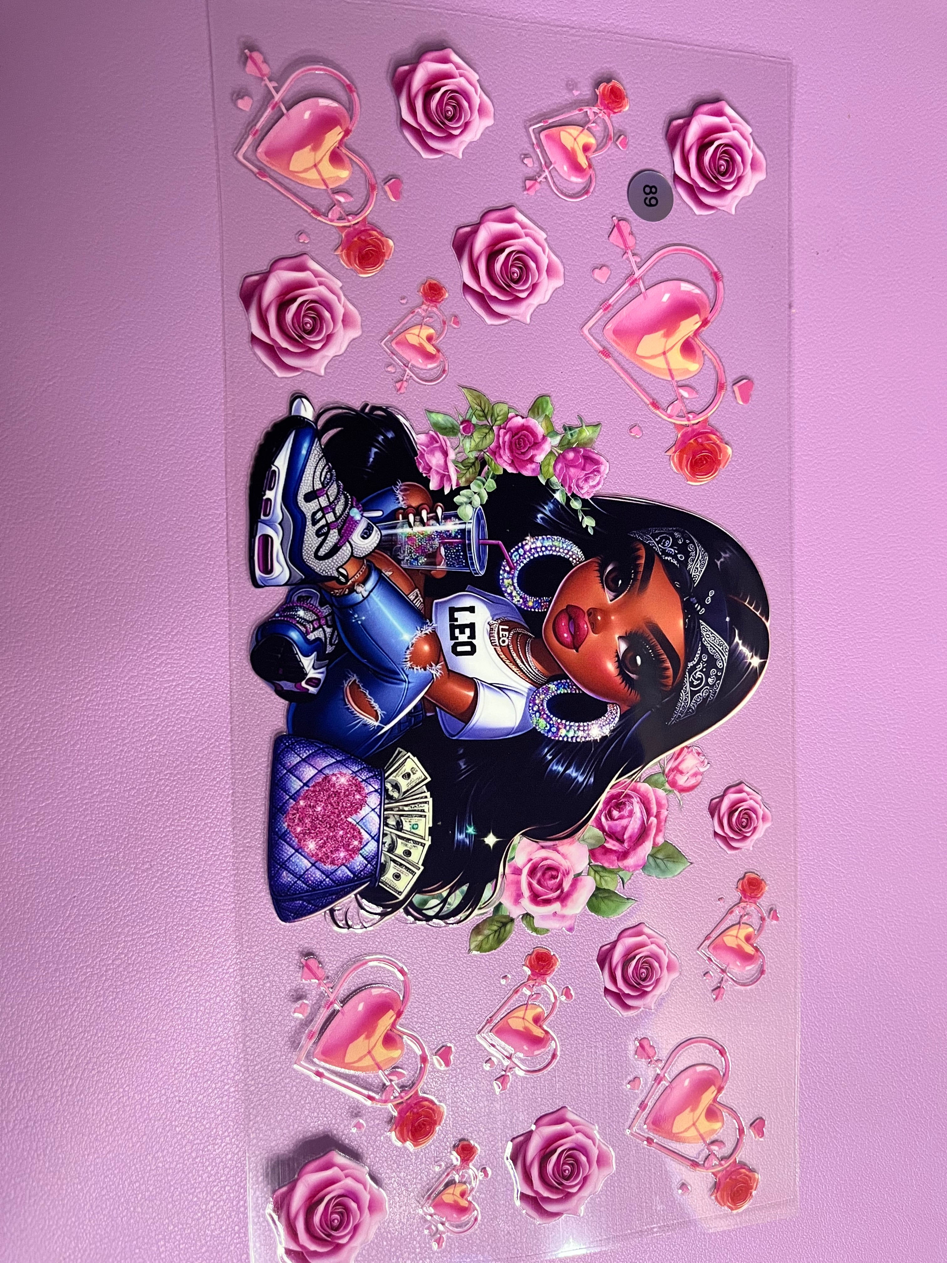 Cup wrap Hispanic girl with Leo shirt #89