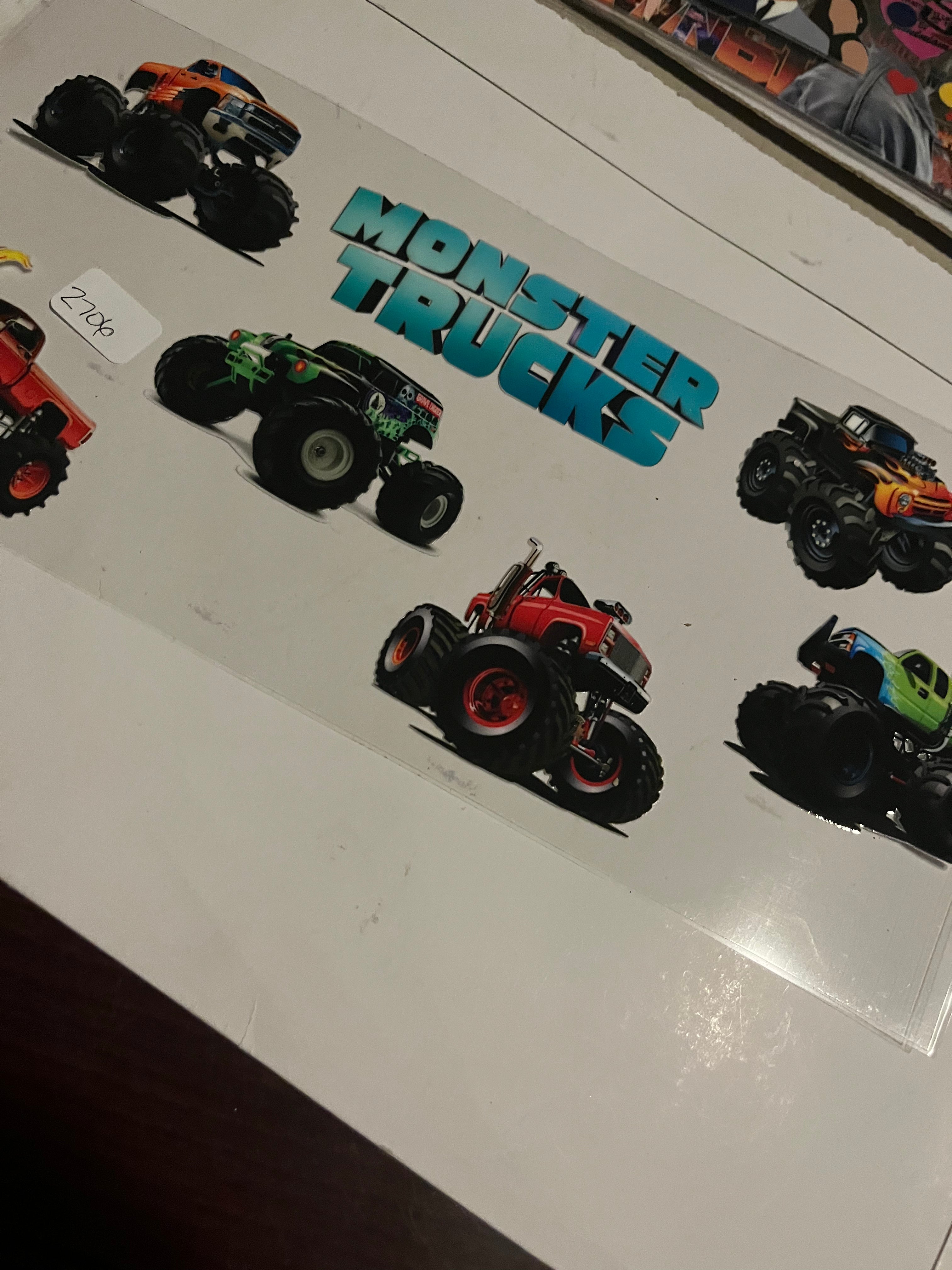 Monster trucks 2706