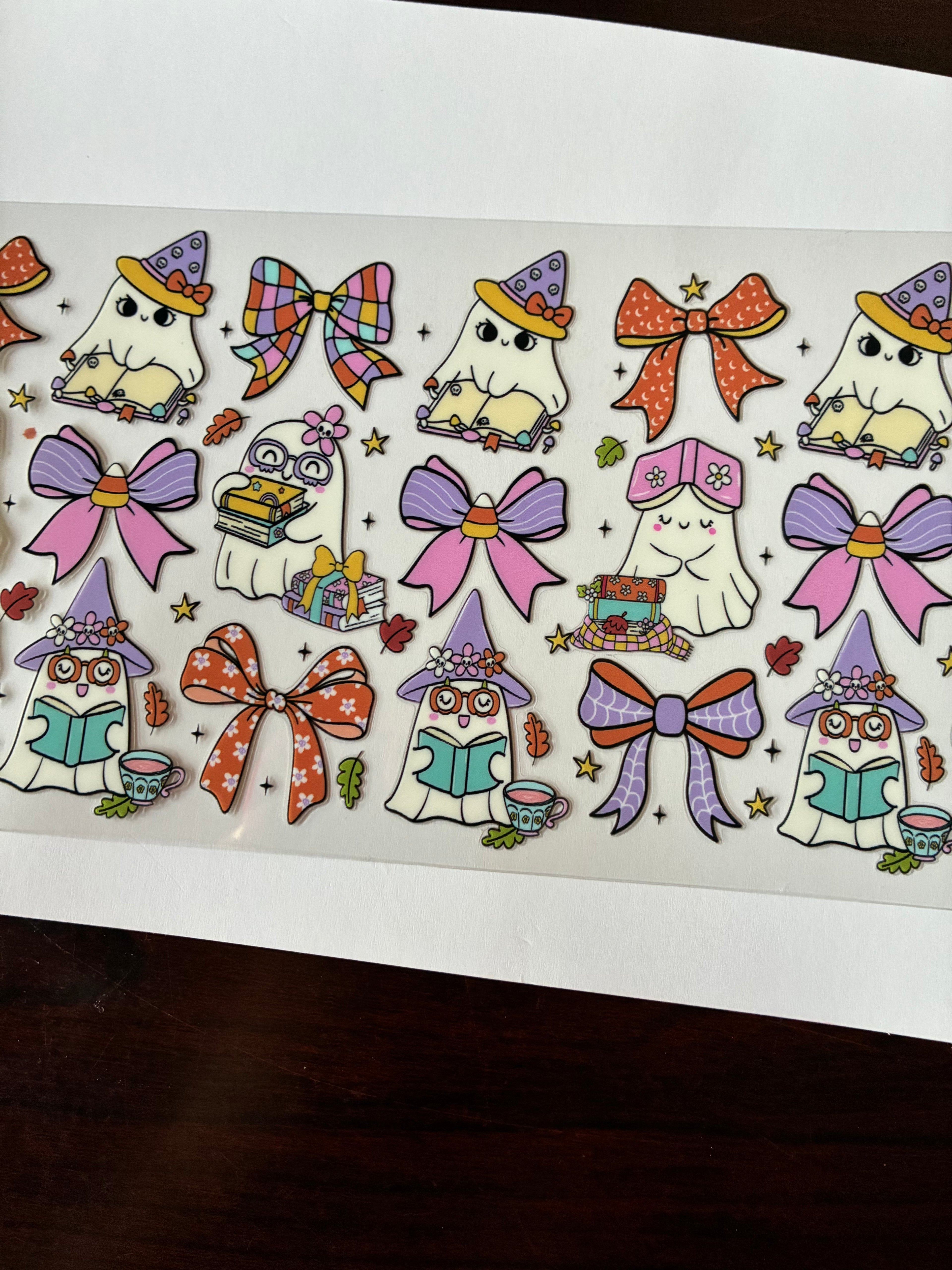 Cute ghost with witch hat and bows 660