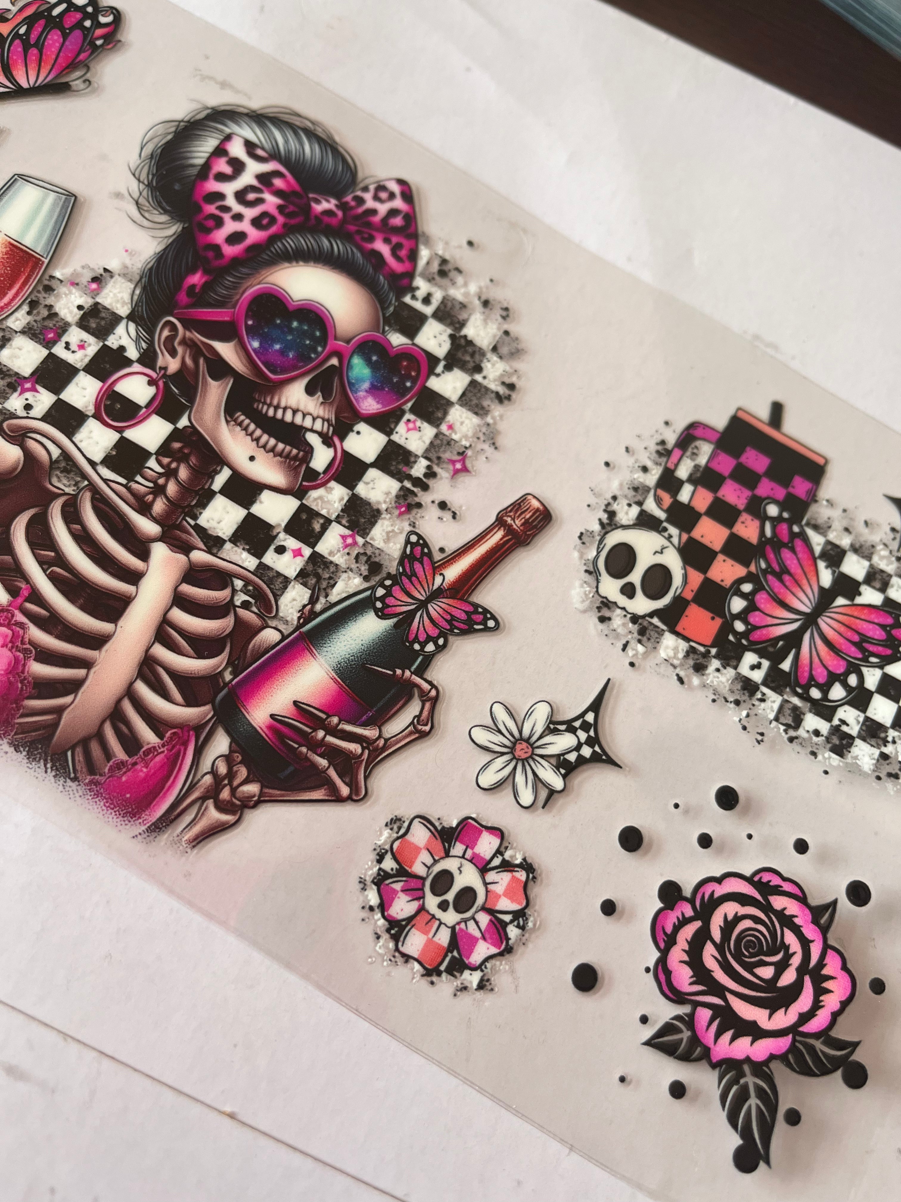 Skeleton girl checkered 2732