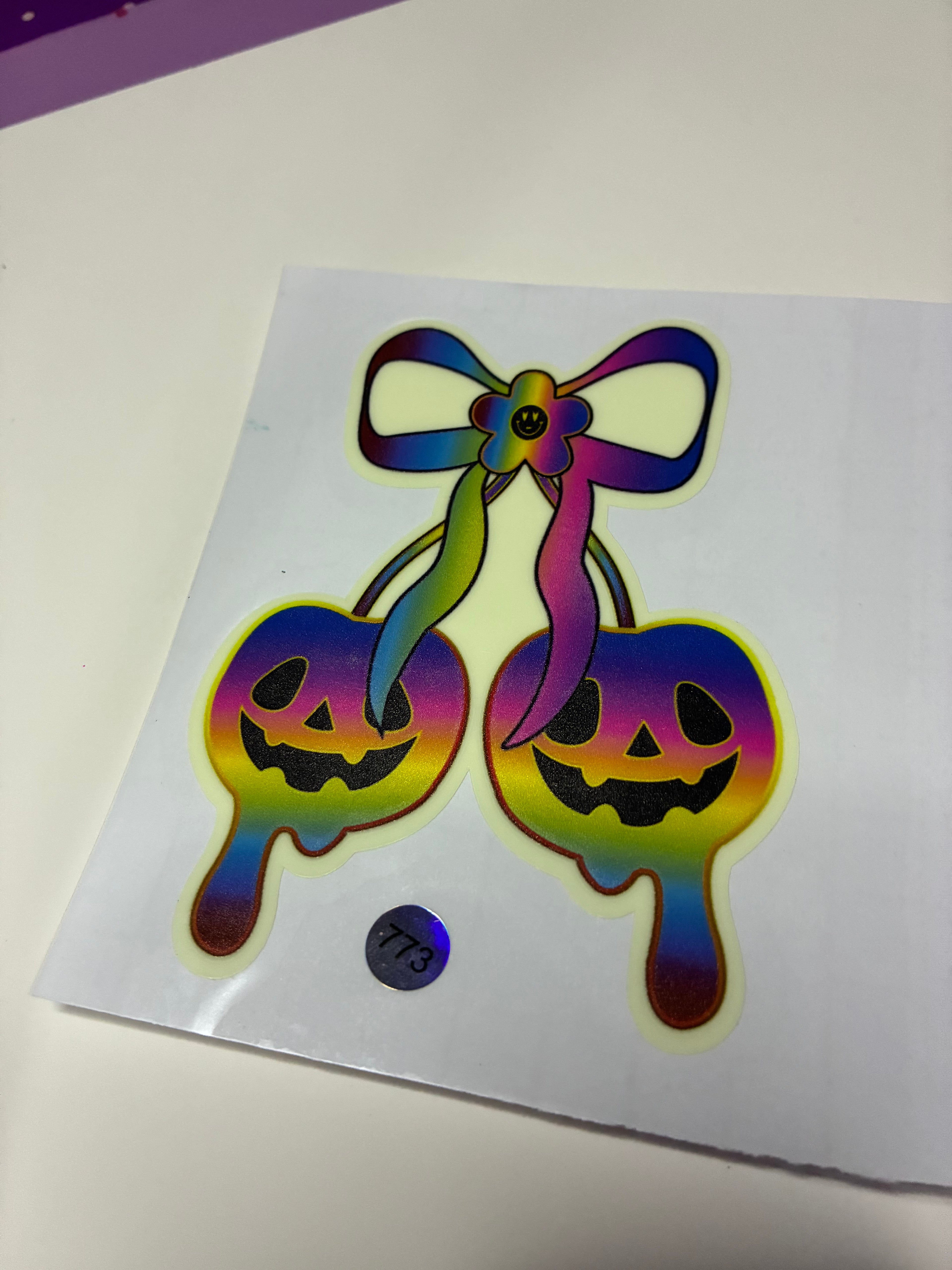 Halloween cherry glow in dark 773