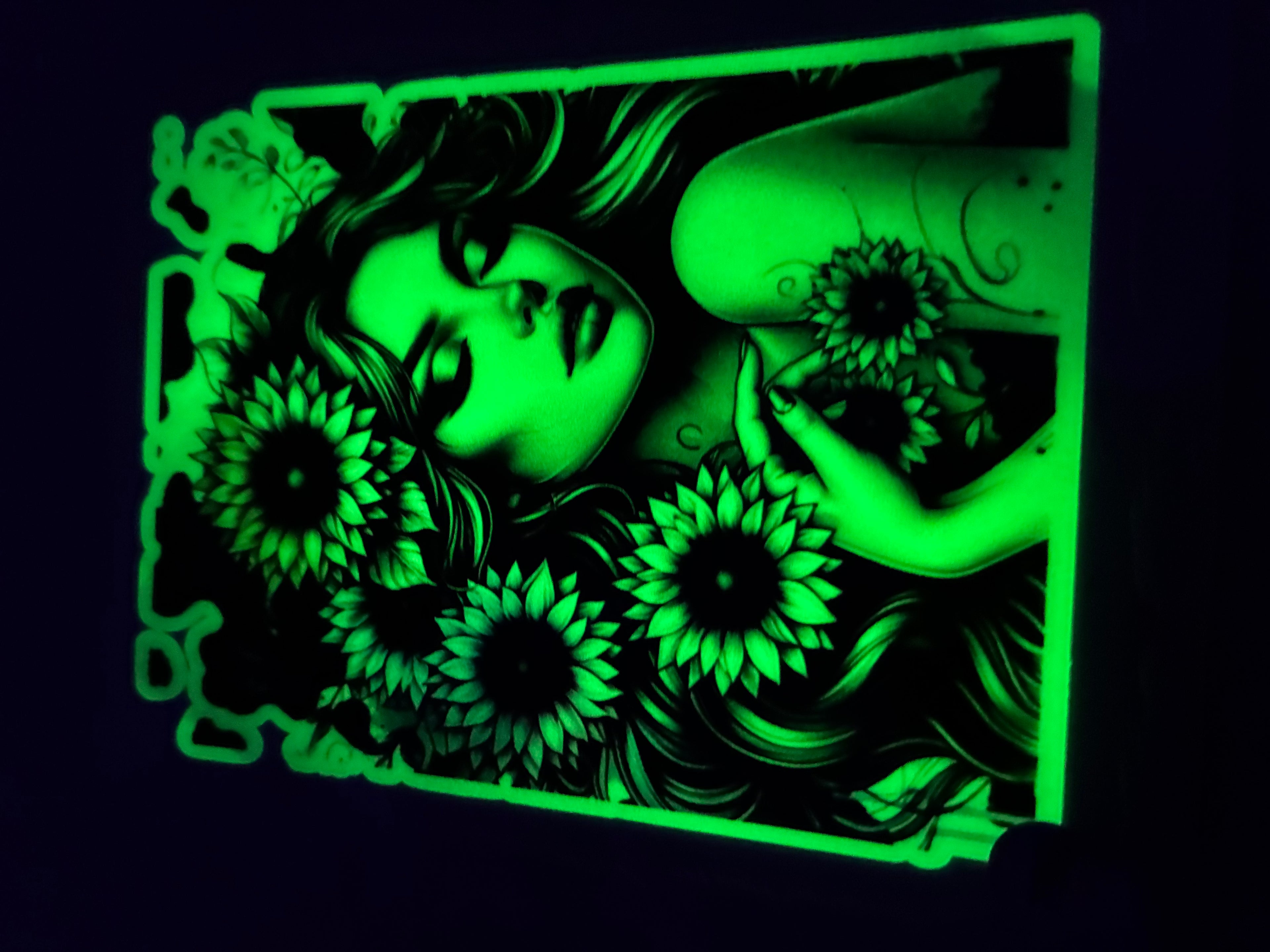Women with sunflower 782