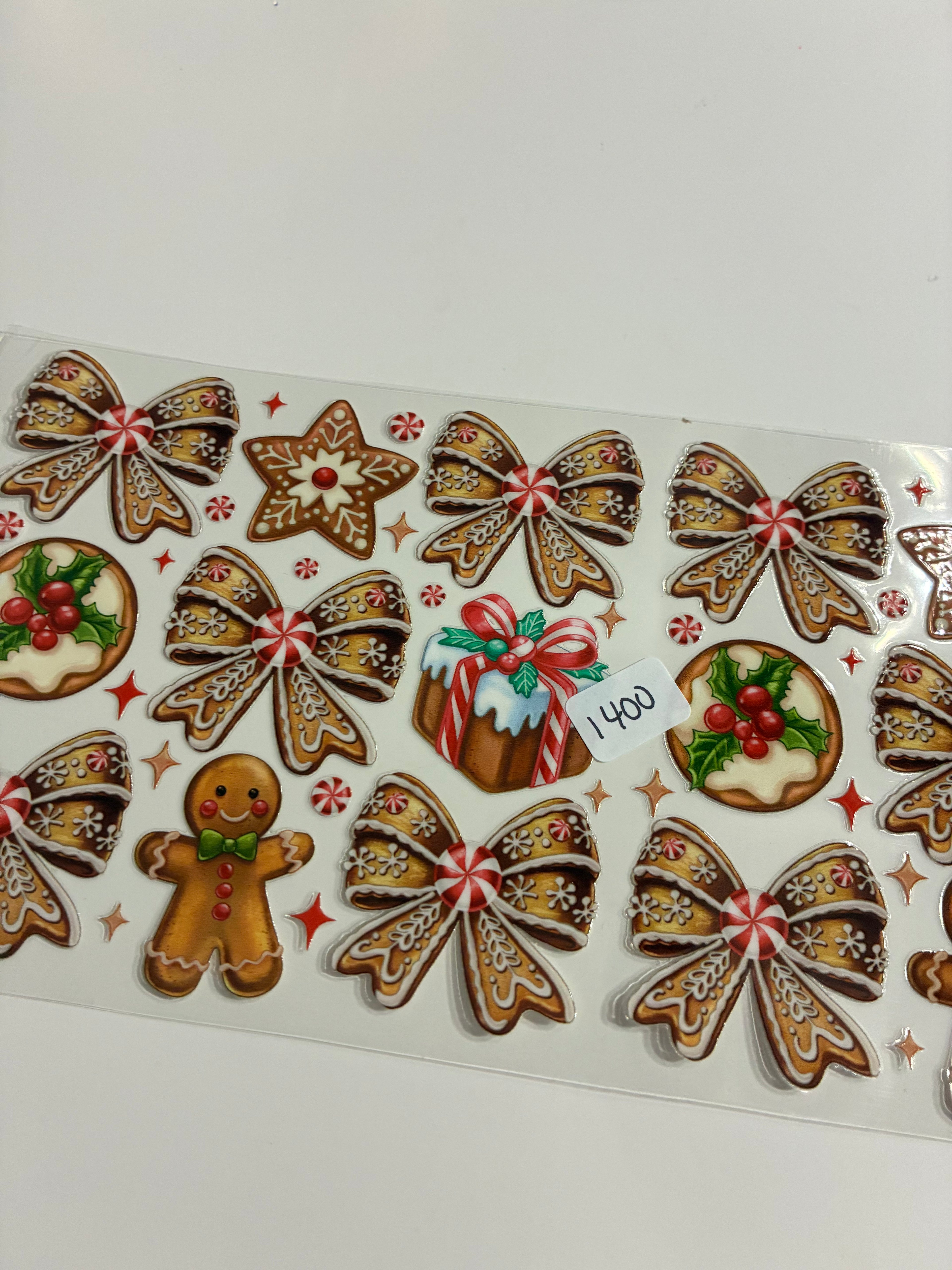 Gingerbread with bows 1400