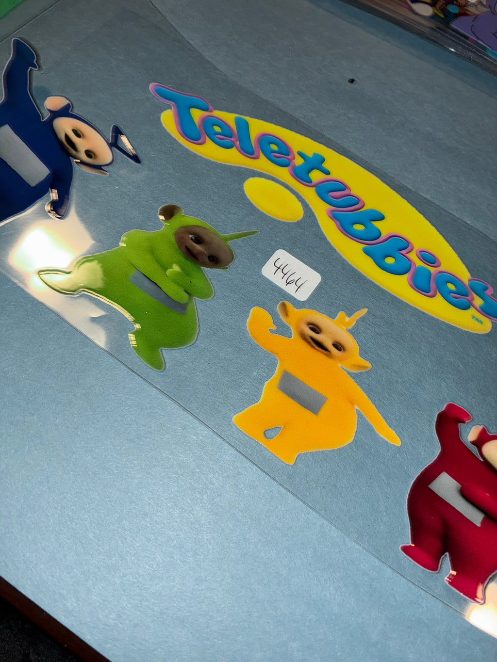 4464