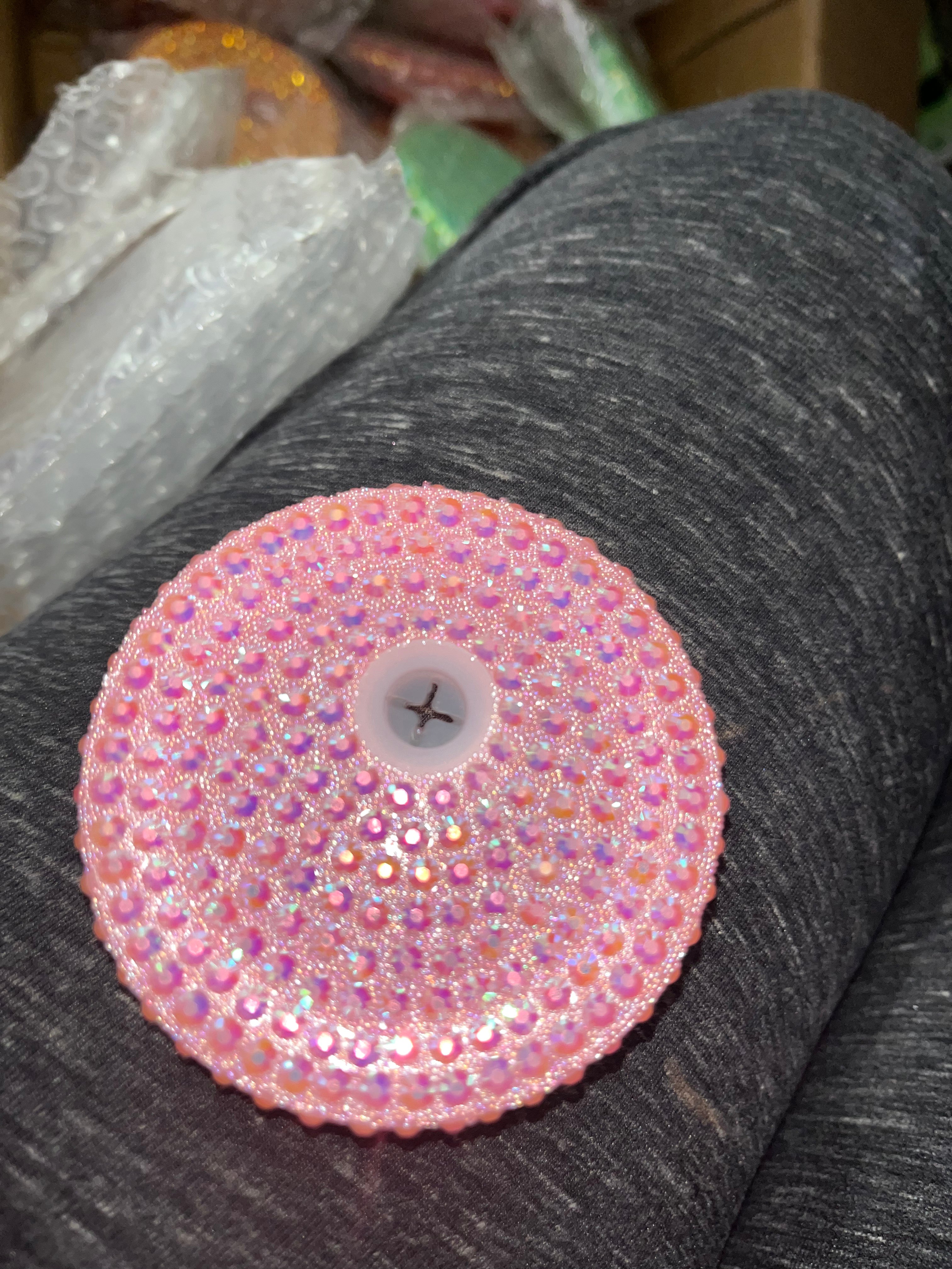 Light pink rhinestone lid