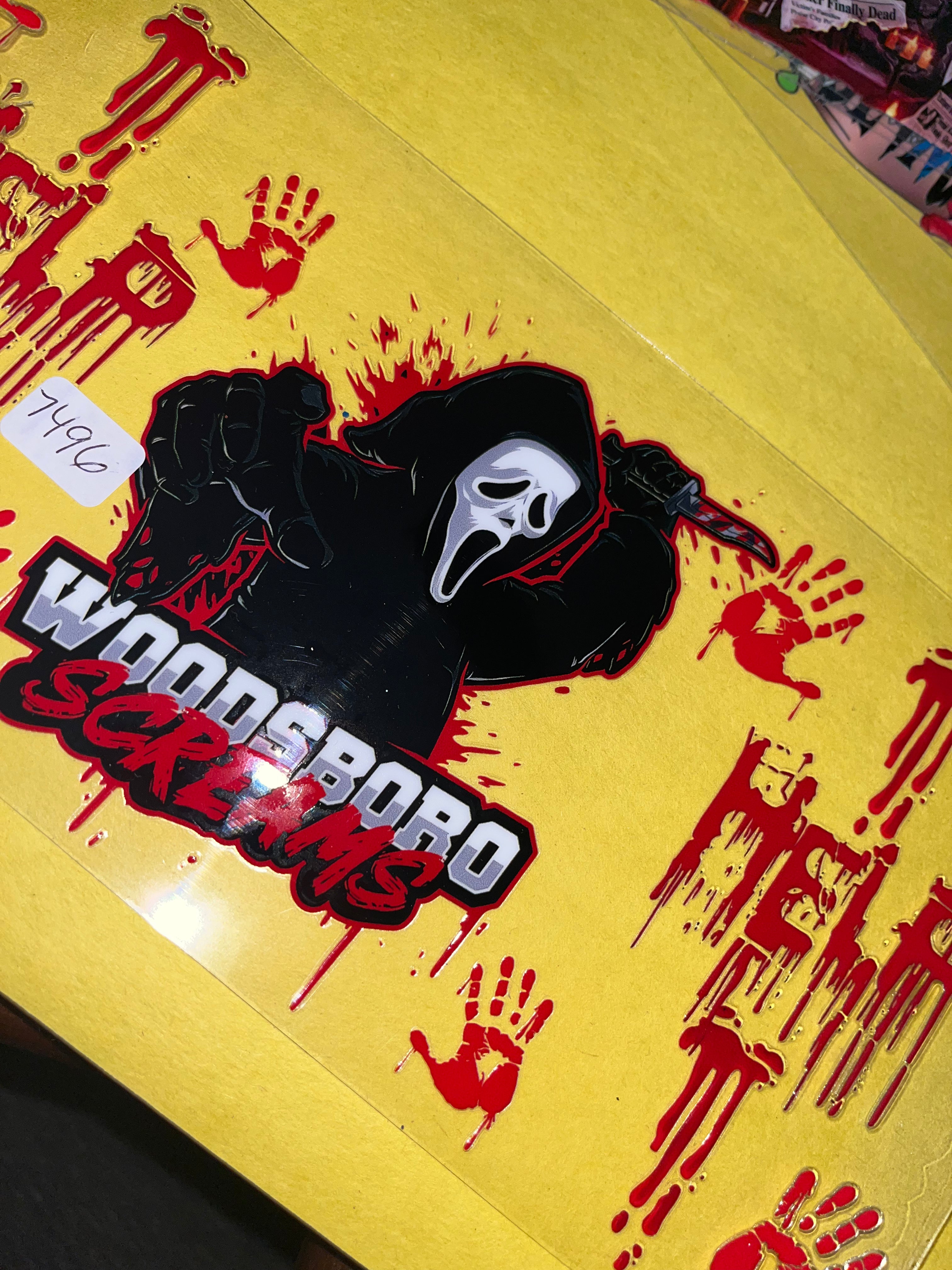 7496