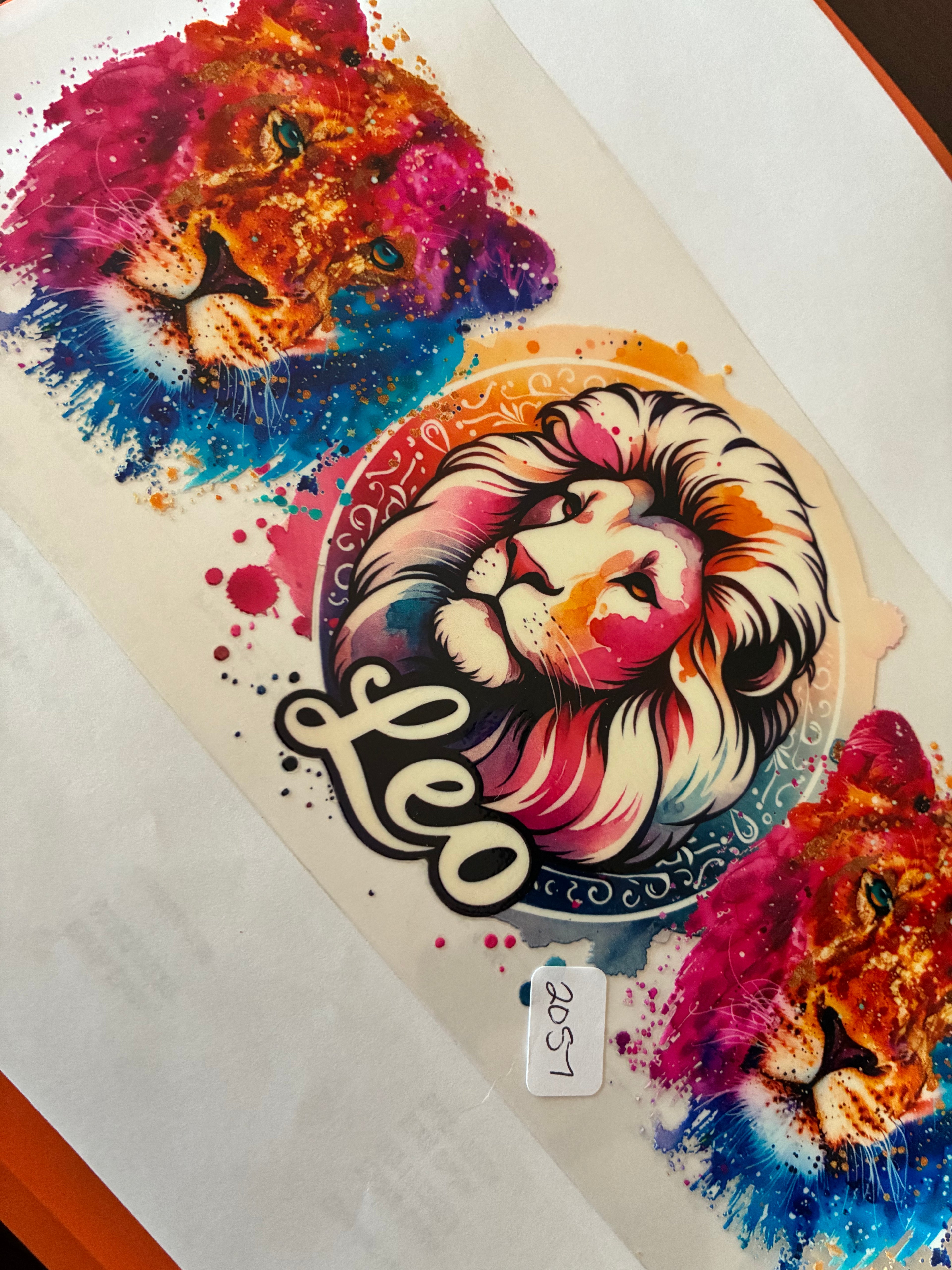 Leo 2057 vibrant series