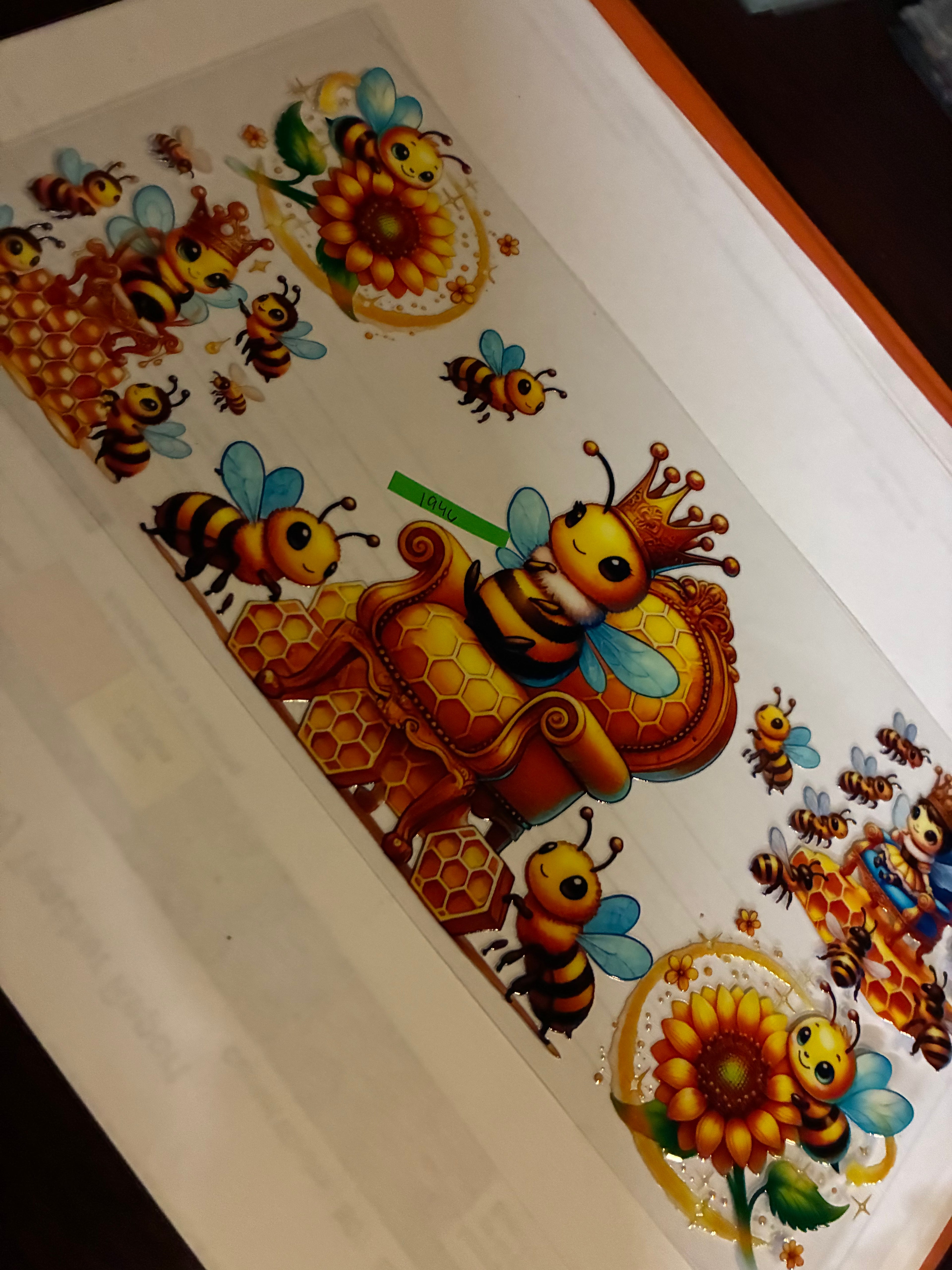 Bee queen 1946