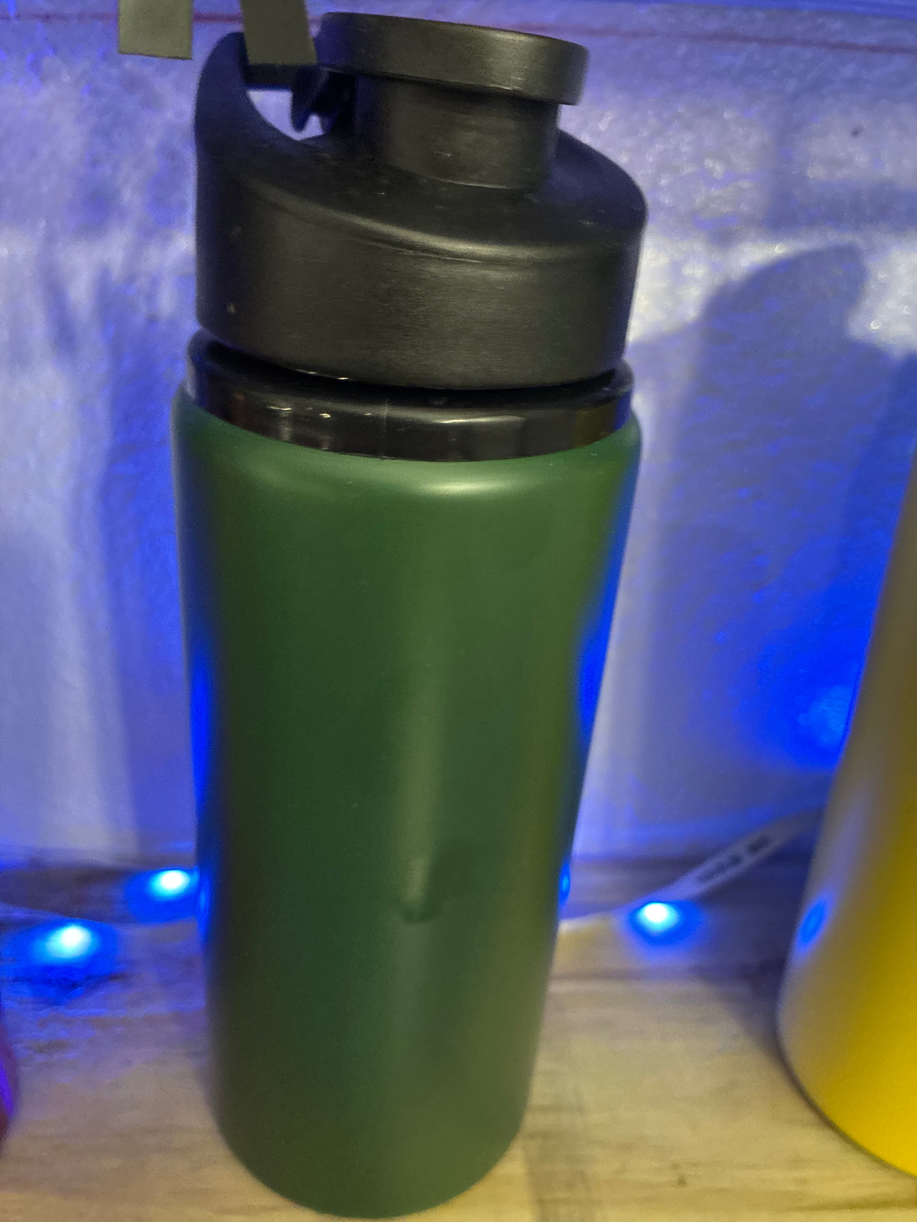20oz hunter green aluminum water bottle