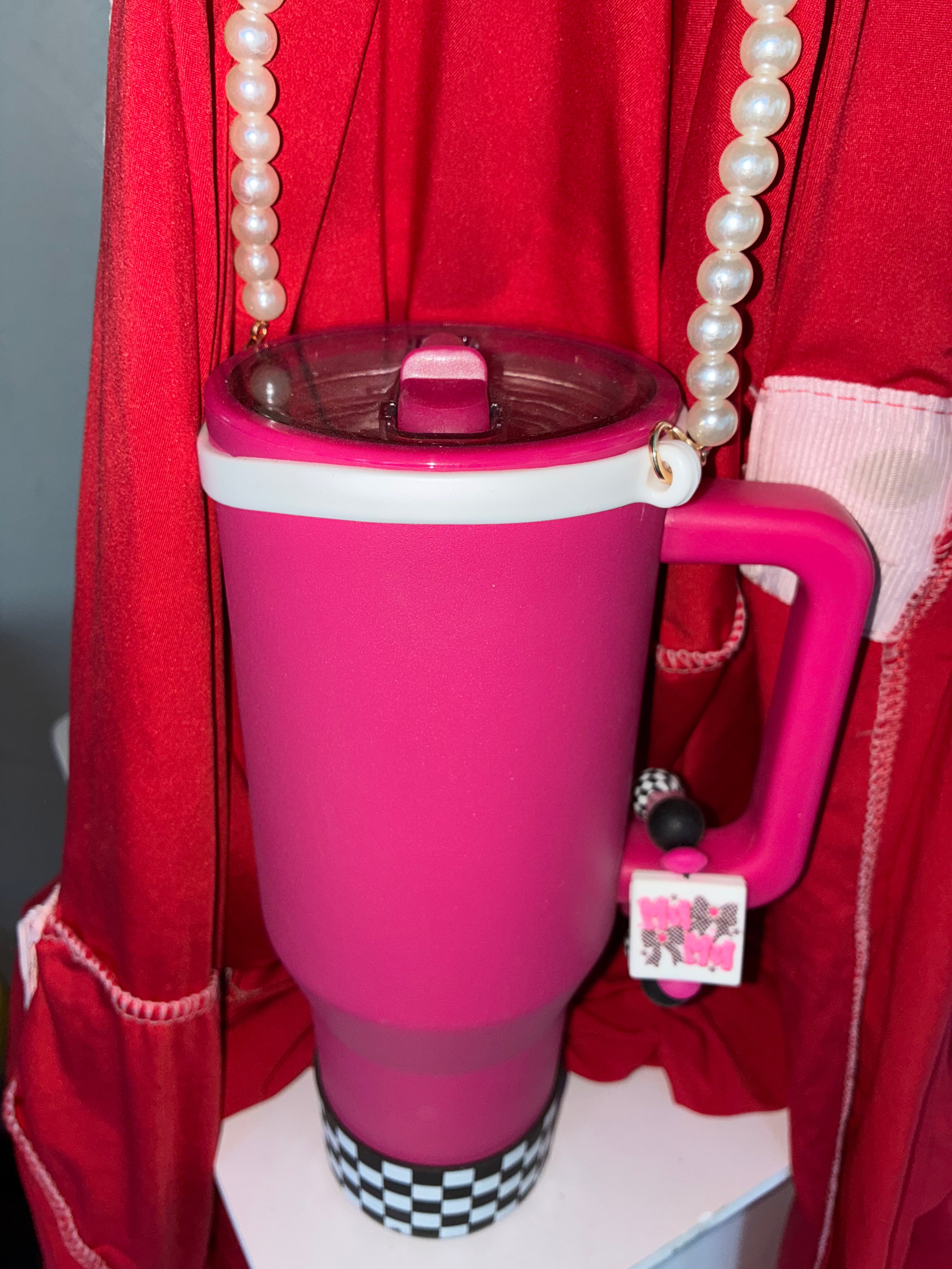 40oz hot pink hydro with accessories ( accessories not included in price)