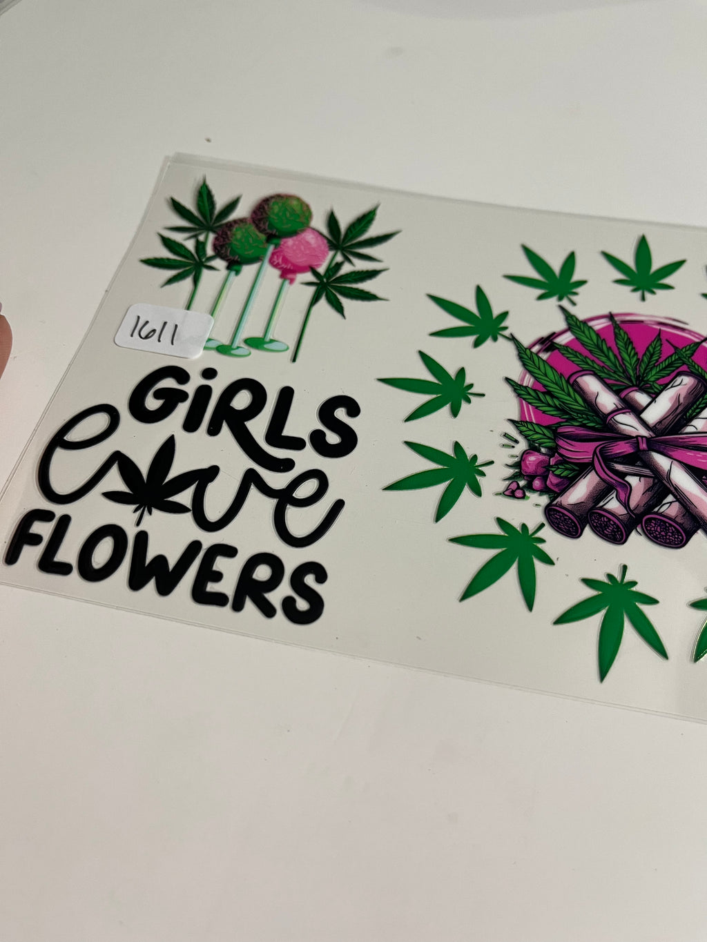 Girls love flowers 1711
