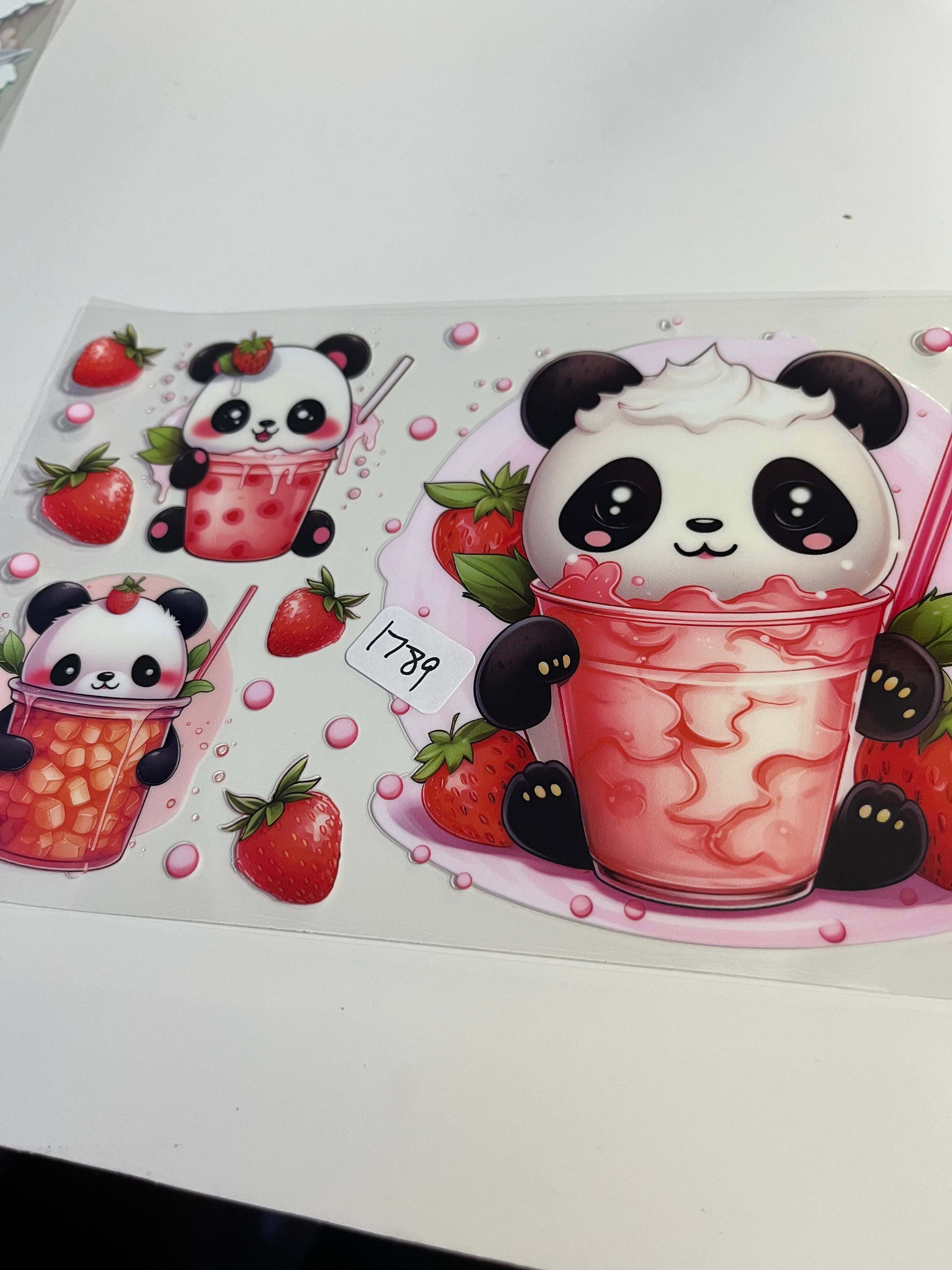 Panda with drink 1789