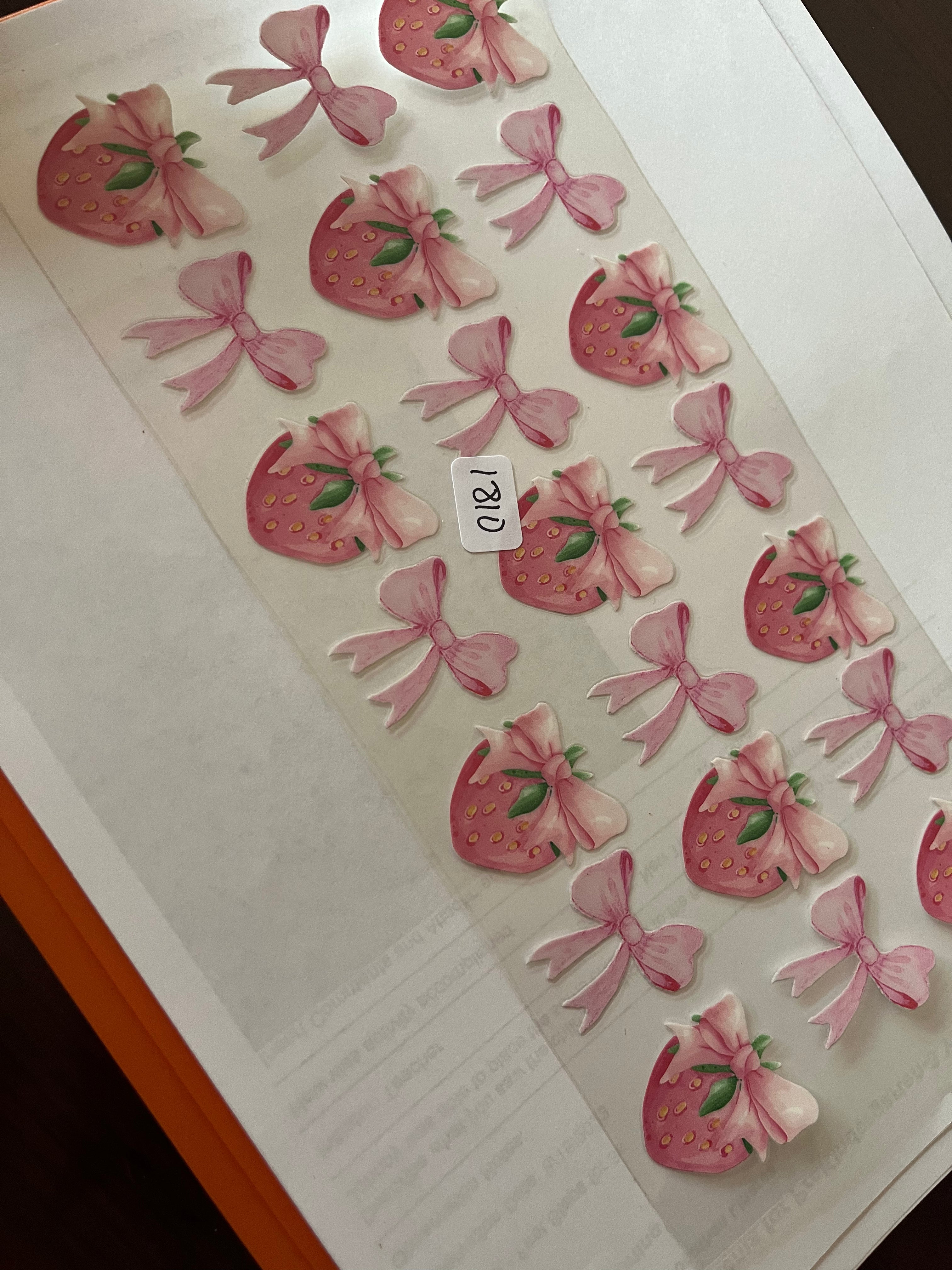 Strawberry bows 1810