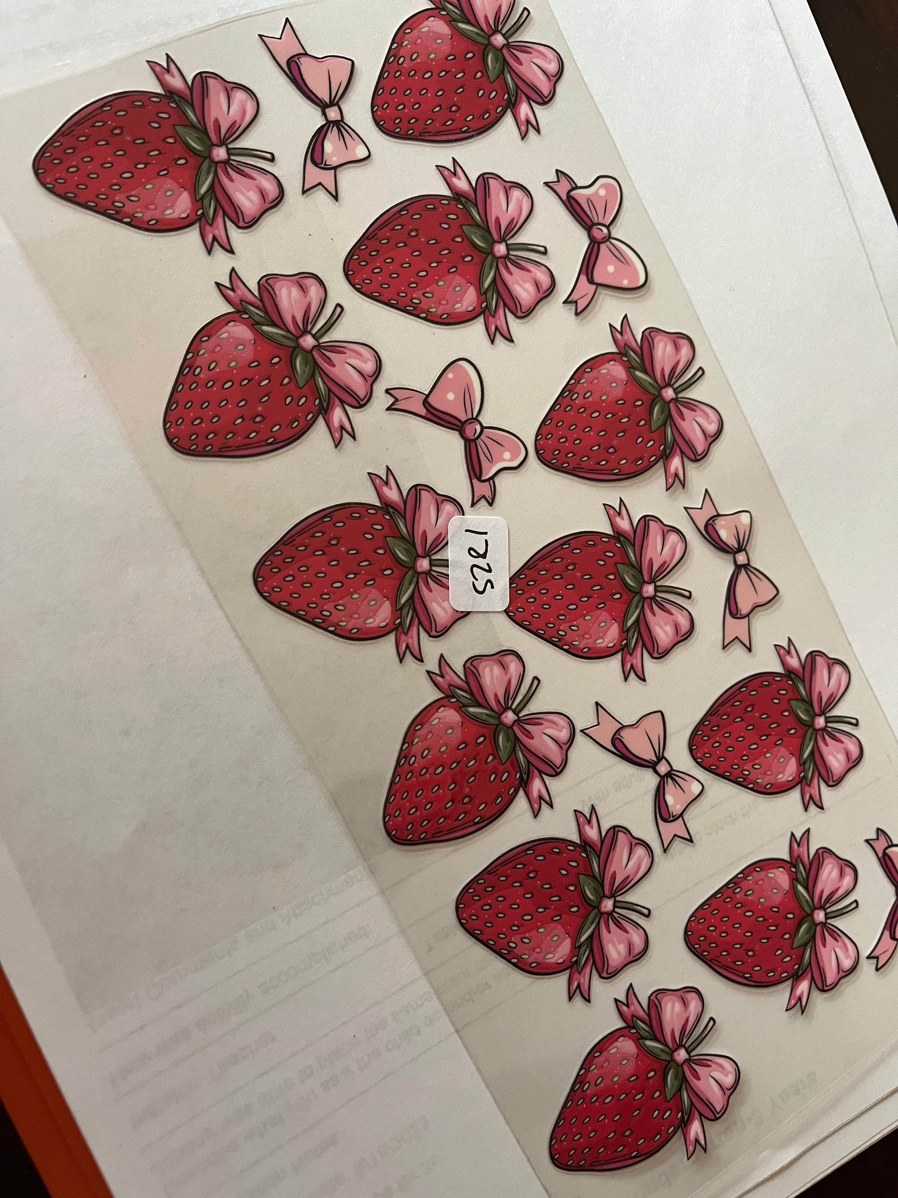 Strawberry bows2 1825